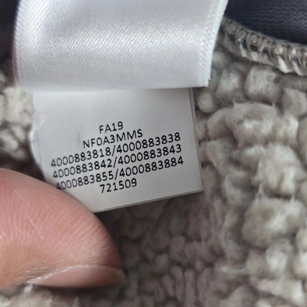 The North Face Mens Gordon Lyons Quarter Snap‎ Sherpa Fleece Pullover Grey M